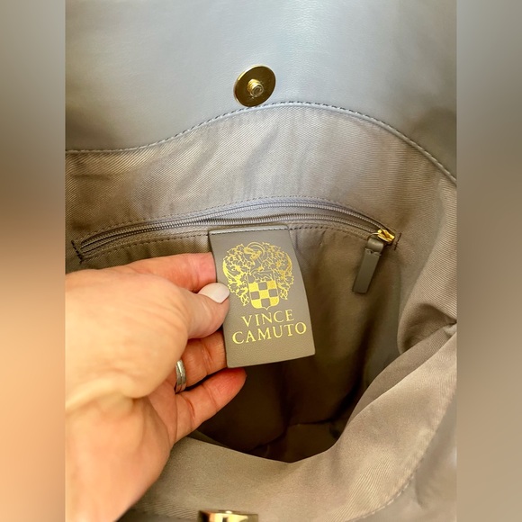 VINCE CAMUTO BAG. - Picture 8 of 14